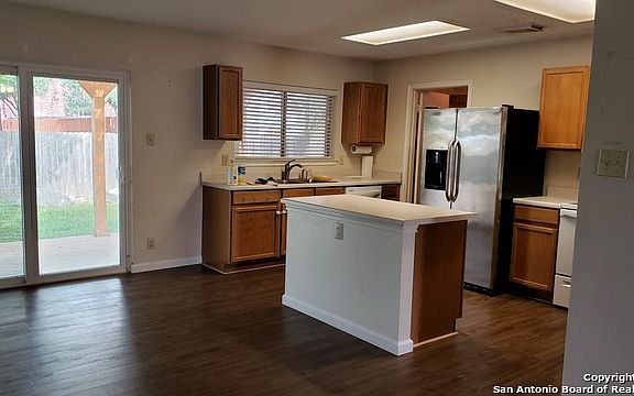 2nd image of 10326 Stonefield Pl