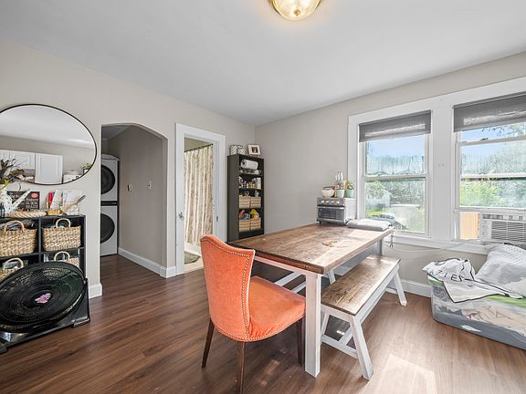 5th image of 383 Davis St Unit 2