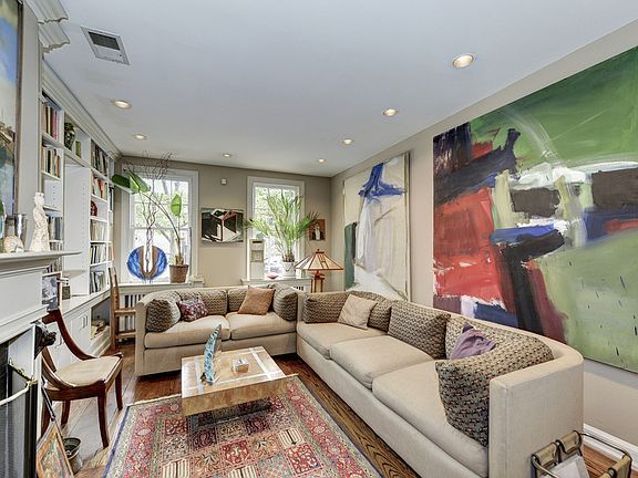 Living Room - Level 2