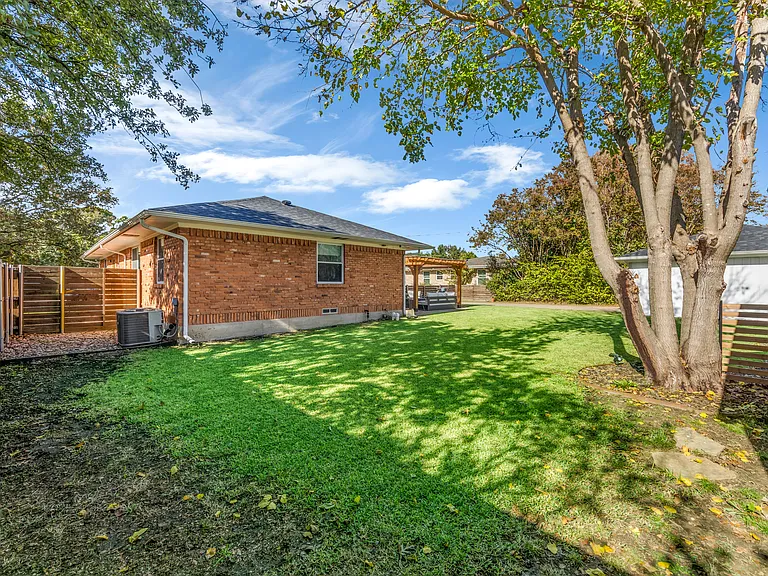 403 S Lois Ln — Photo 38