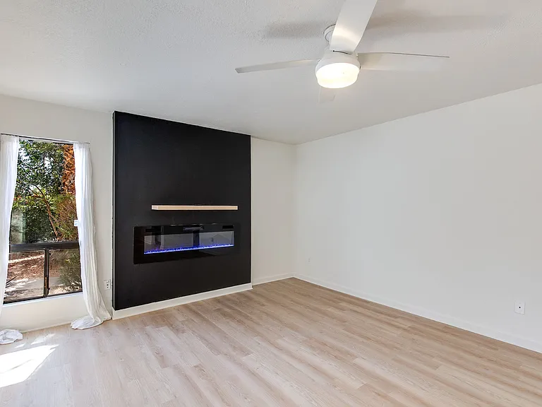 4950 N Miller Rd #116 — Photo 34