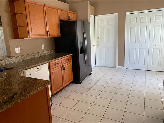 5th image of 7817 Laurel Oak Ln