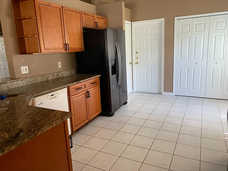 7817 Laurel Oak Ln — Photo 5