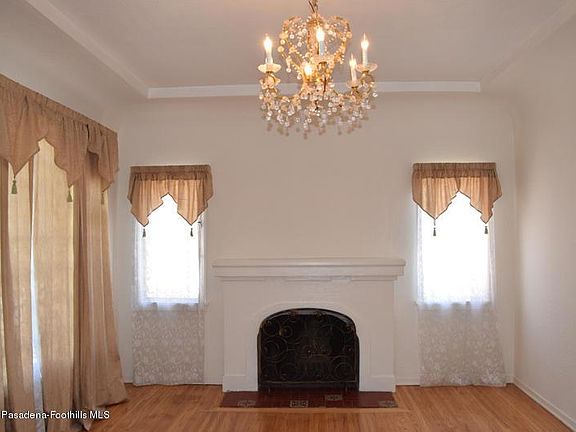 4th image of 930 E Glenoaks Blvd