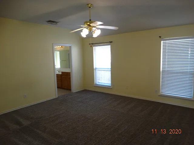 1300 Rosewood Ln — Photo 12