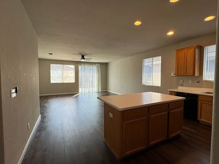 3020 McCook Way — Photo 8