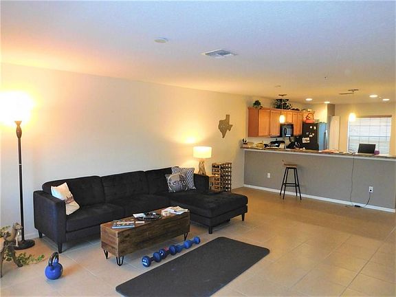 5th image of 2105 SE Fern Park Dr
