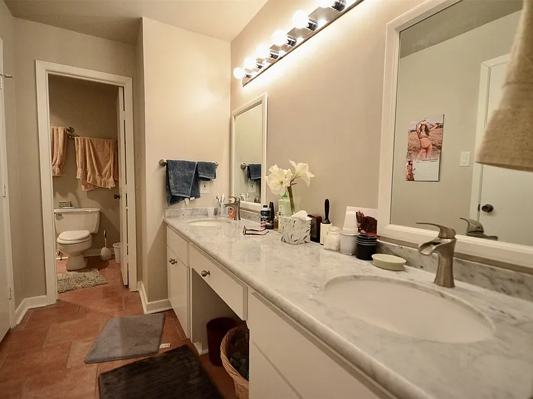 7655 S Braeswood Blvd #26 — Photo 18