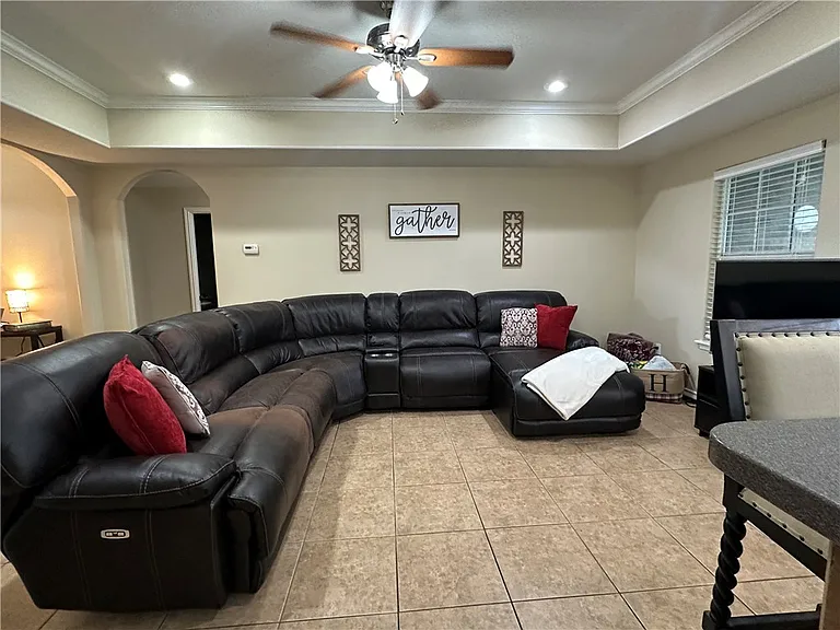 6905 Aaron Dr — Photo 4