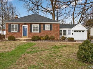 339 Bogey Ln, Saint Louis, MO 63122