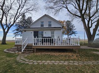 3926 E 1750th Rd, Sheridan, IL 60551