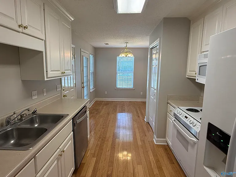 5308 Frankford Dr SE — Photo 5