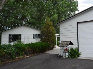 521 S 4th St, Bridger, MT 59014