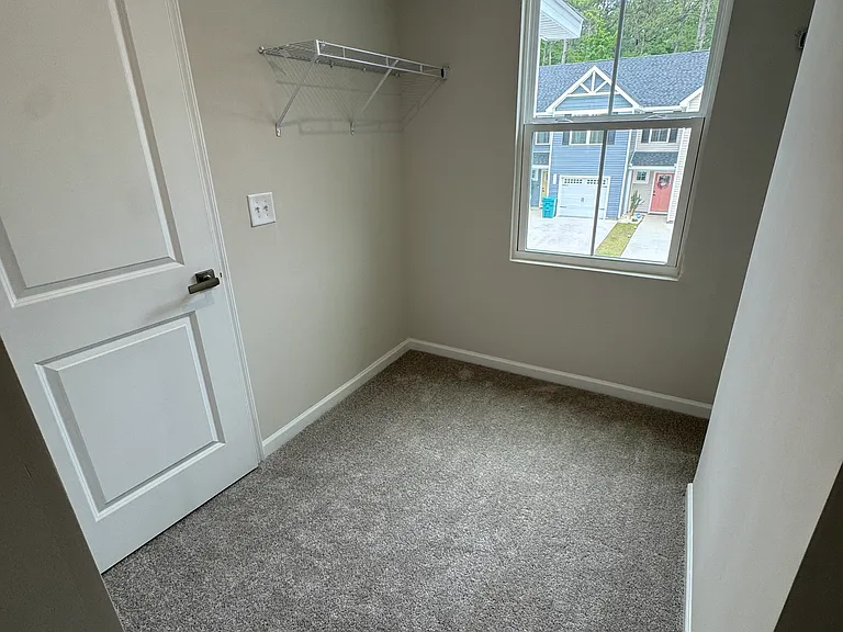 272 Christiana Ln — Photo 11