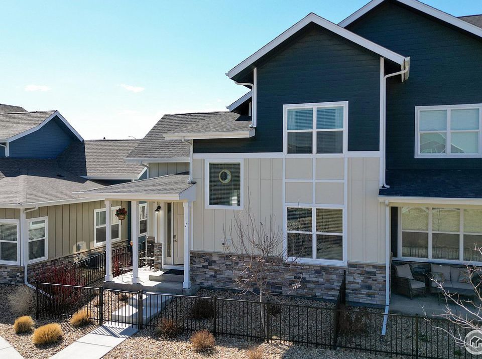 1st image of 3313 Green Lake Dr #1