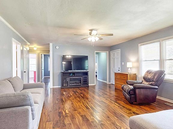 5th image of 62 Crabapple Dr