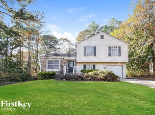 457 Maid Marion Ln, Stone Mountain, GA 30087