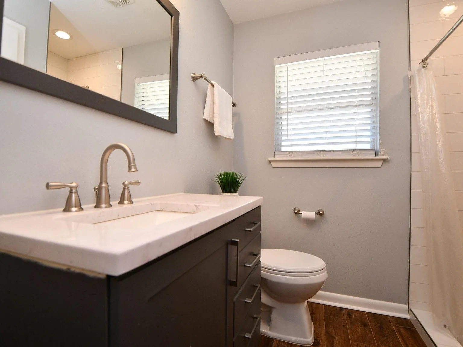3 bed, 2.0 bath, 1814 sqft, $2,100 — Photo 4