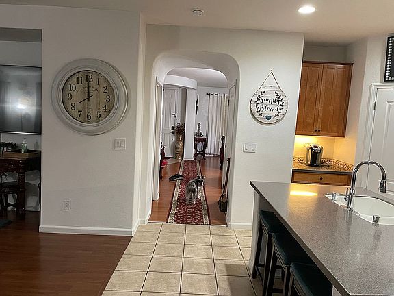 5th image of 2407 Hanson Dr