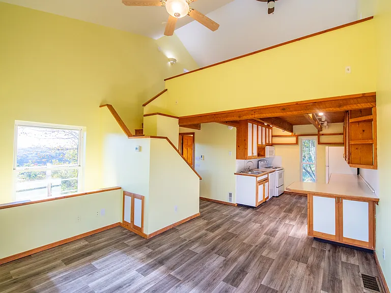 10644 Peach Ridge Rd — Photo 13