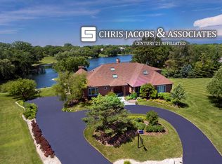 1492 Turkey Ct, Inverness, IL 60067