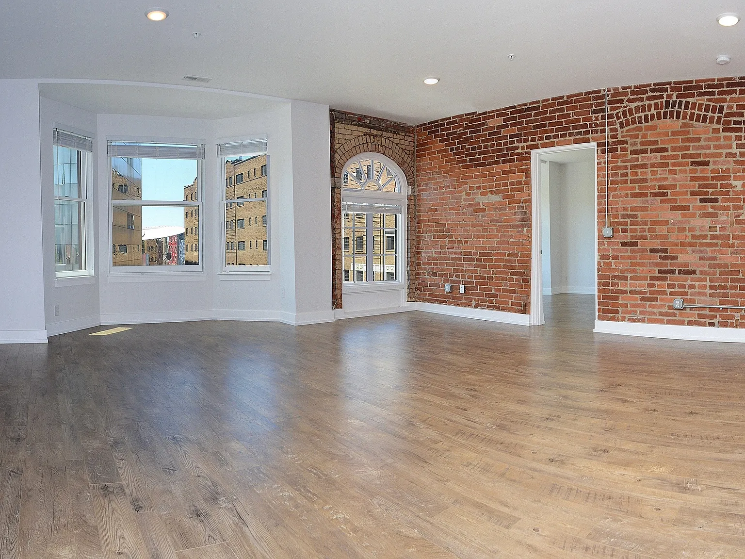 2 bed, 2.5 bath, 1200 sqft, $2,150 — Photo 3
