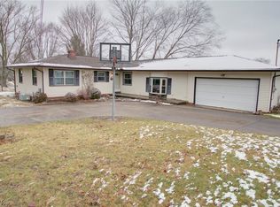 2021 Bellus Rd, Hinckley, OH 44233