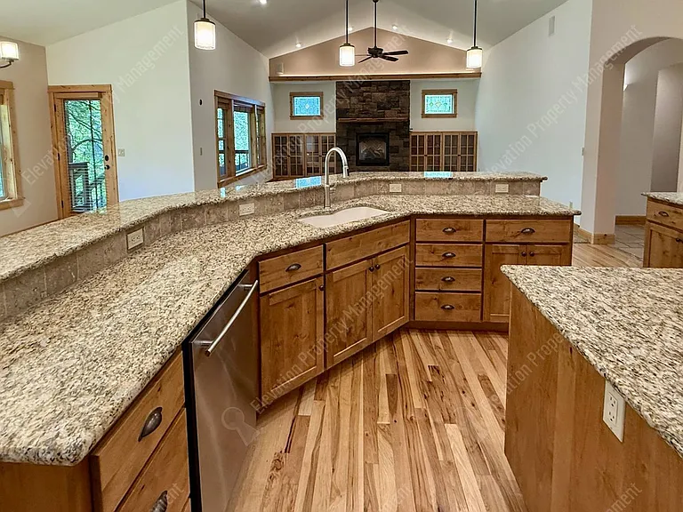 20979 Miramar Dr — Photo 15