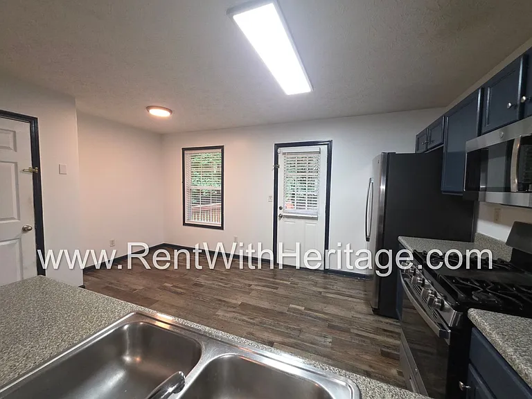 1550 Cedar Hl — Photo 17