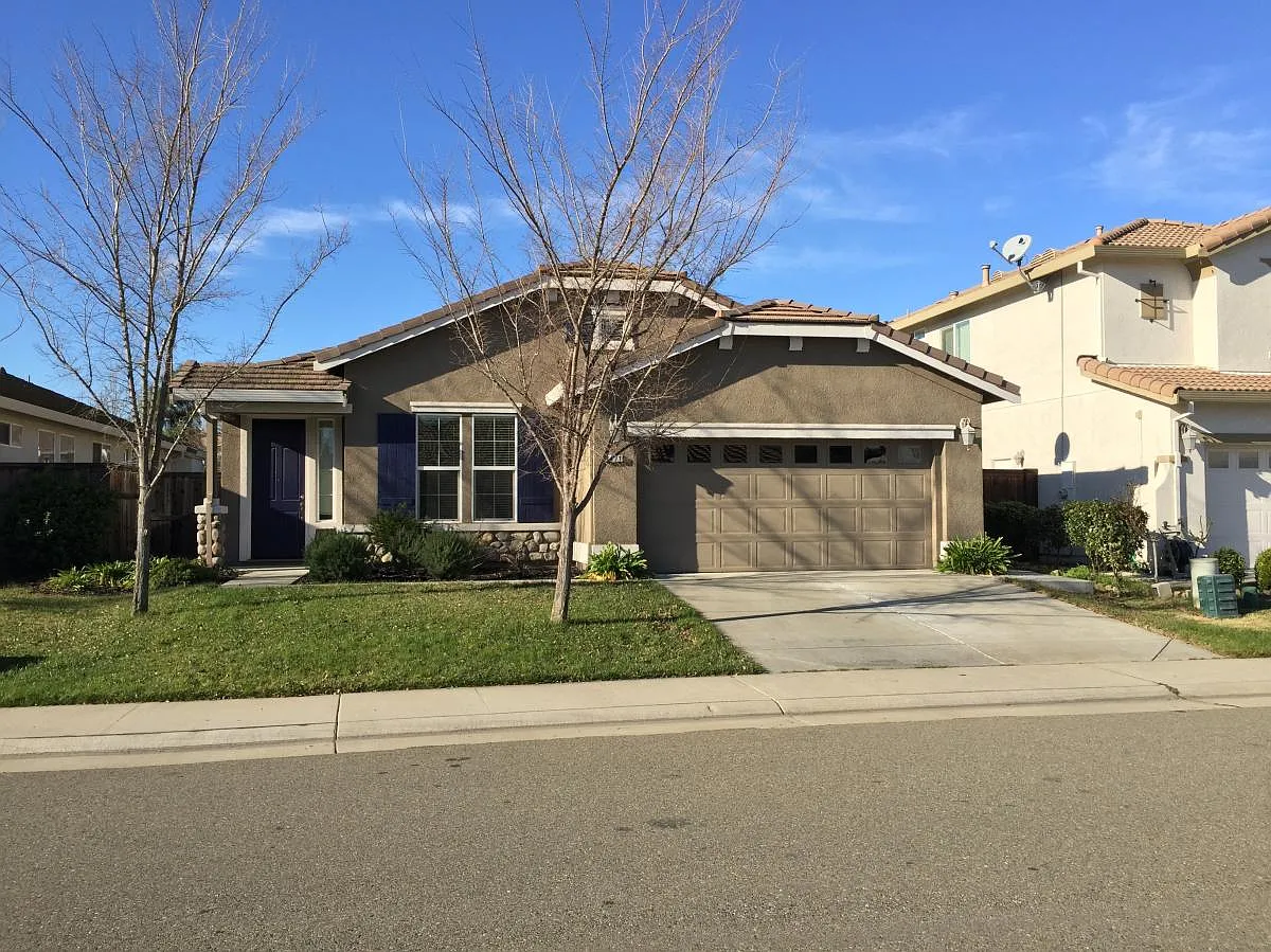 3 bed, 1752 sqft, $3,000 — Photo 3