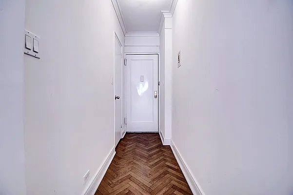 Rented by Urbane Brokerage | media 13