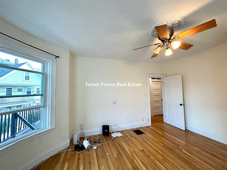 72 Roseclair St #2R — Photo 27