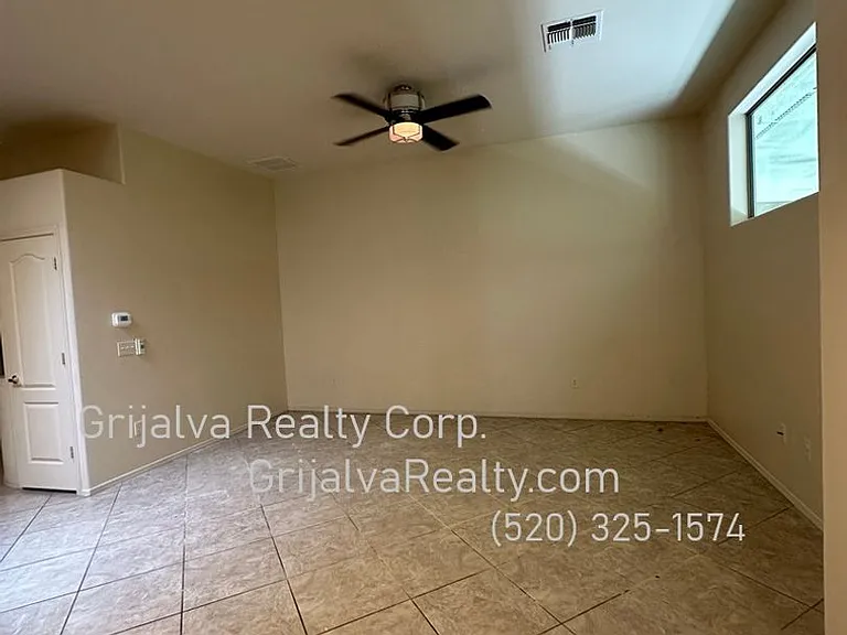 2277 W Floral Cliff Way — Photo 7