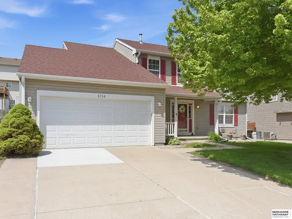 5716 S 158th St, Omaha, NE 68135
