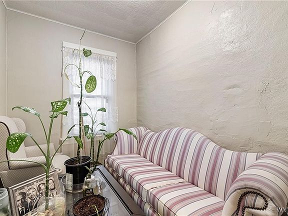 4th image of 2411 Ferry Ave