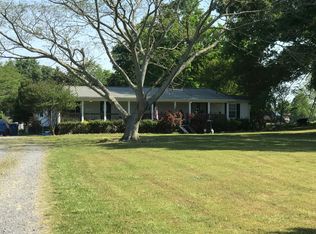 1950 Nixon Chapel Rd, Albertville, AL 35950