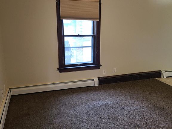 3rd image of 1016 Washington Ave #9