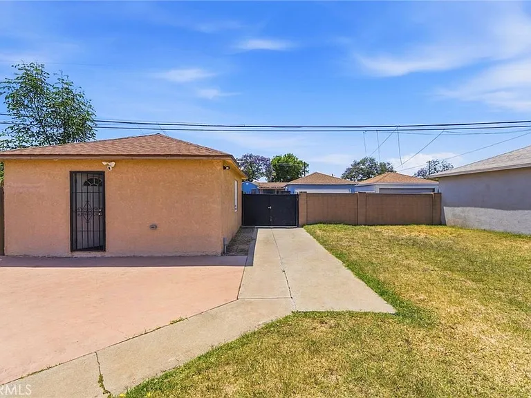 13339 Crocker St — Photo 32