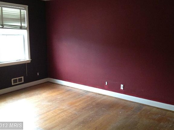 4th image of 423 Stratford Rd