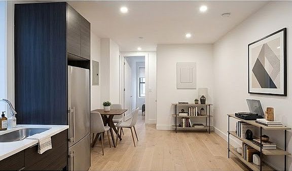 3rd image of 4 W 108th St #A