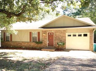 17 Woodhill Dr, Little Rock, AR 72211