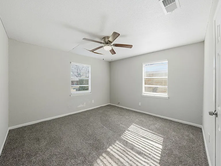 2721 Ash Park Dr — Photo 27