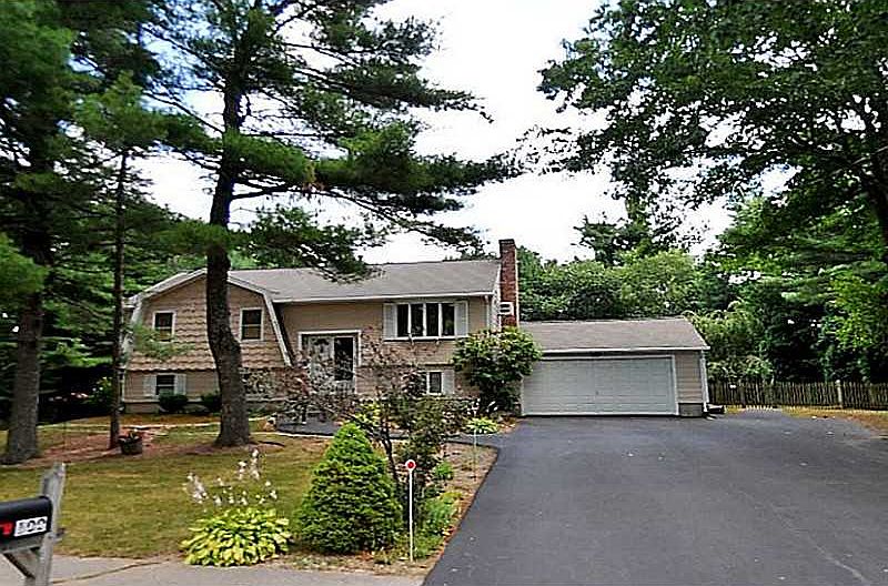 1st image of 100 Wisteria Dr