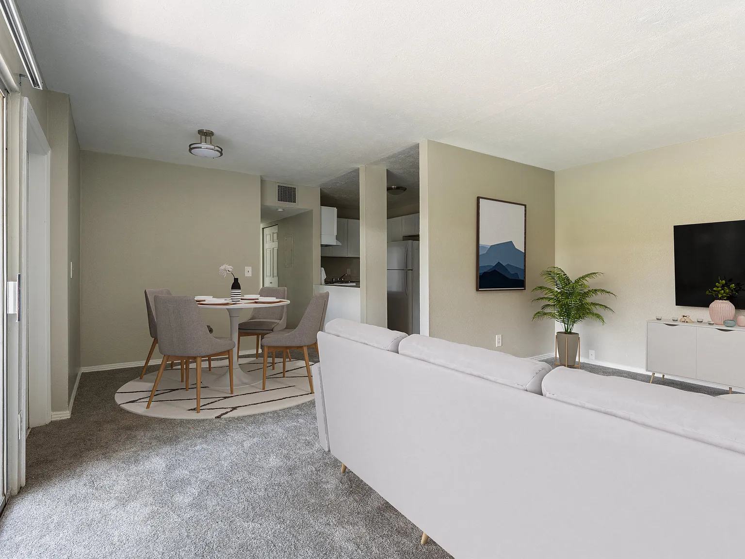 Kings Trail Apartment Homes — Photo 2