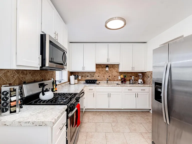 345 Aubuchon St — Photo 8