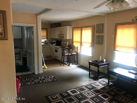 4th image of 1509 Twigg St APT 1