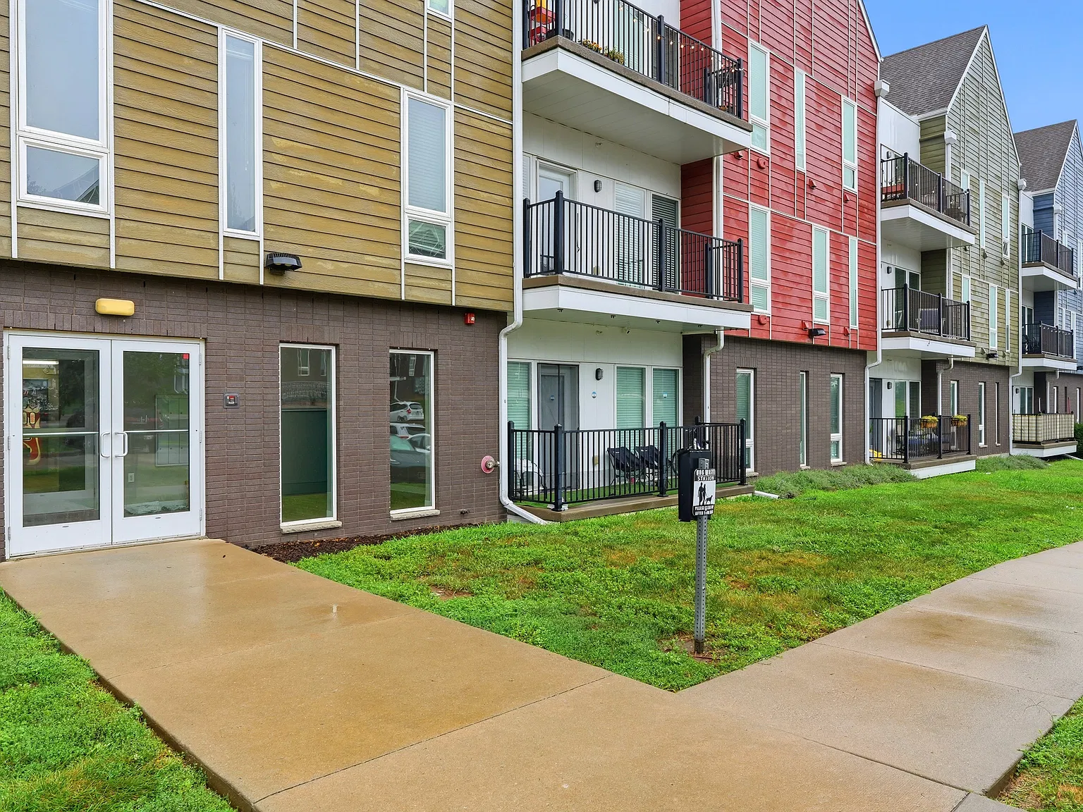Eastbrook Flats — Photo 2