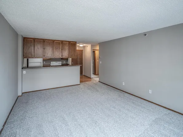 433 S 7th St APT 1819, Minneapolis, MN 55415
