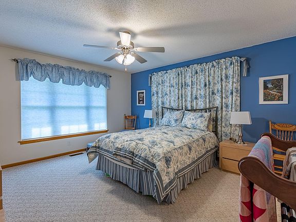 4th image of 2216 Oak Valley Dr