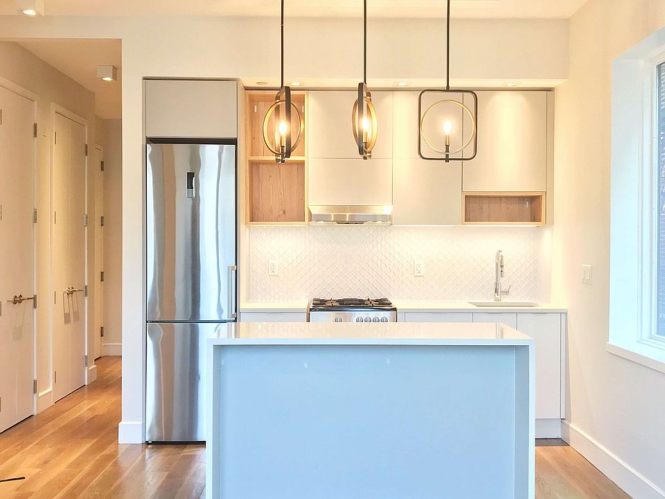 1st image of 26 E 19th St APT 4C